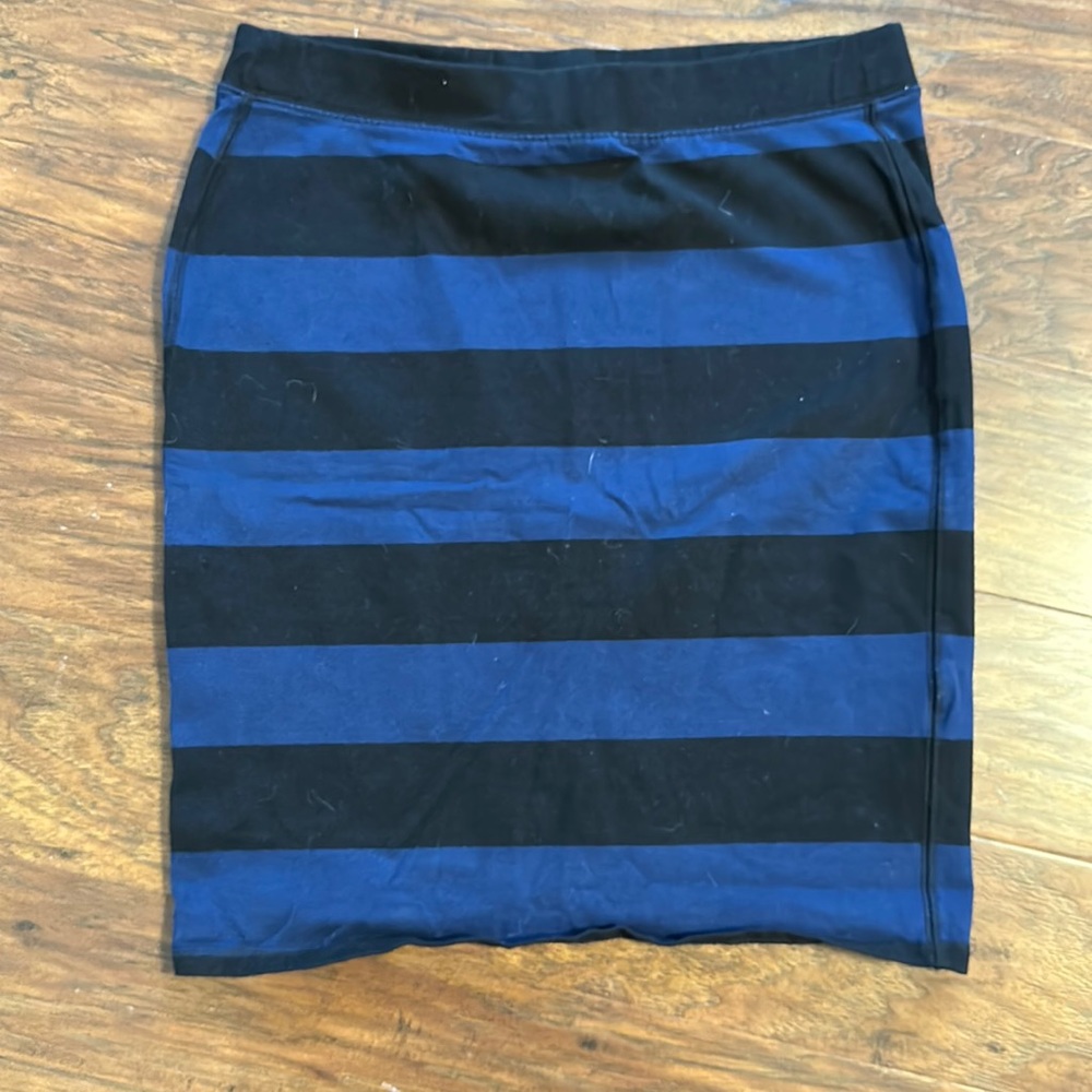 Old Navy pencil skirt